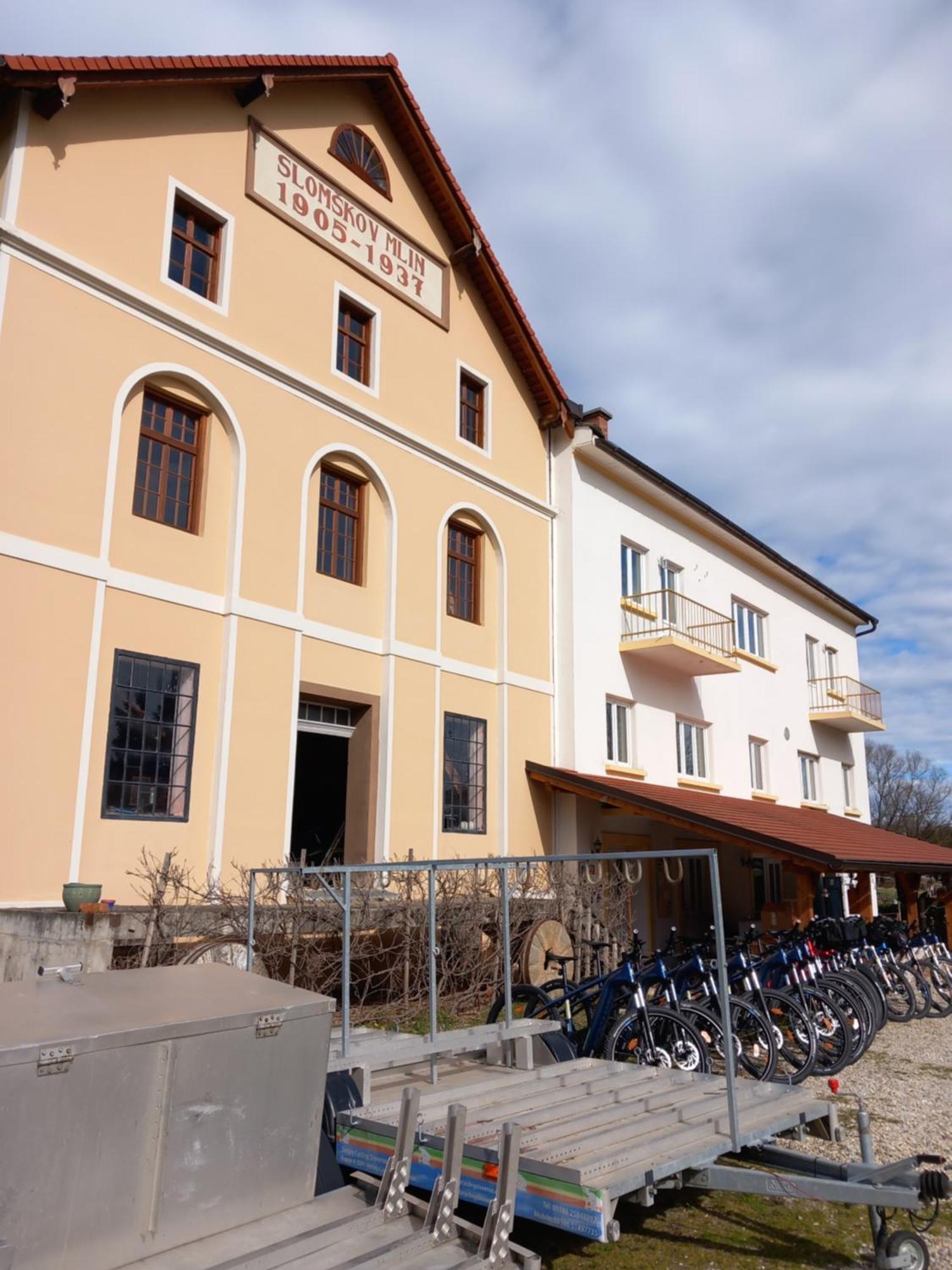 Mill House Apartment And Camping Ljutomer Exteriör bild